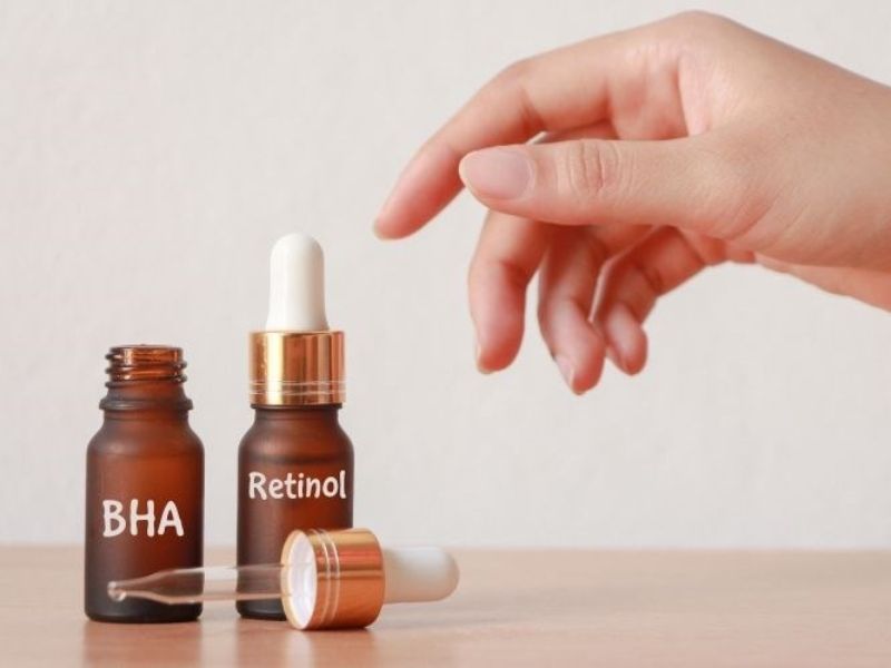 mụn ẩn nên dùng bha hay retinol